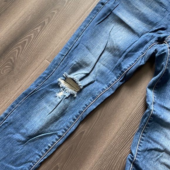 Vici distressed skinny jeans - Picture 4 of 9